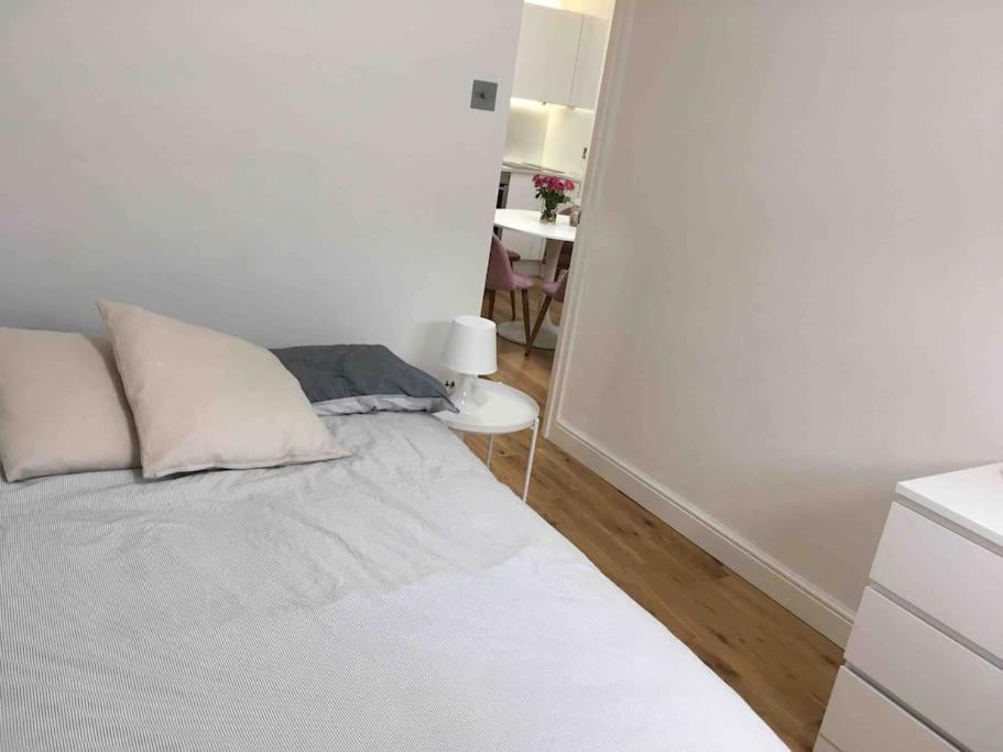 Newly Refurbished 2-Bedroom Flat In Notting Hill London Eksteriør bilde